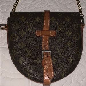 LV crossbody bag~♥️~all offers considered!